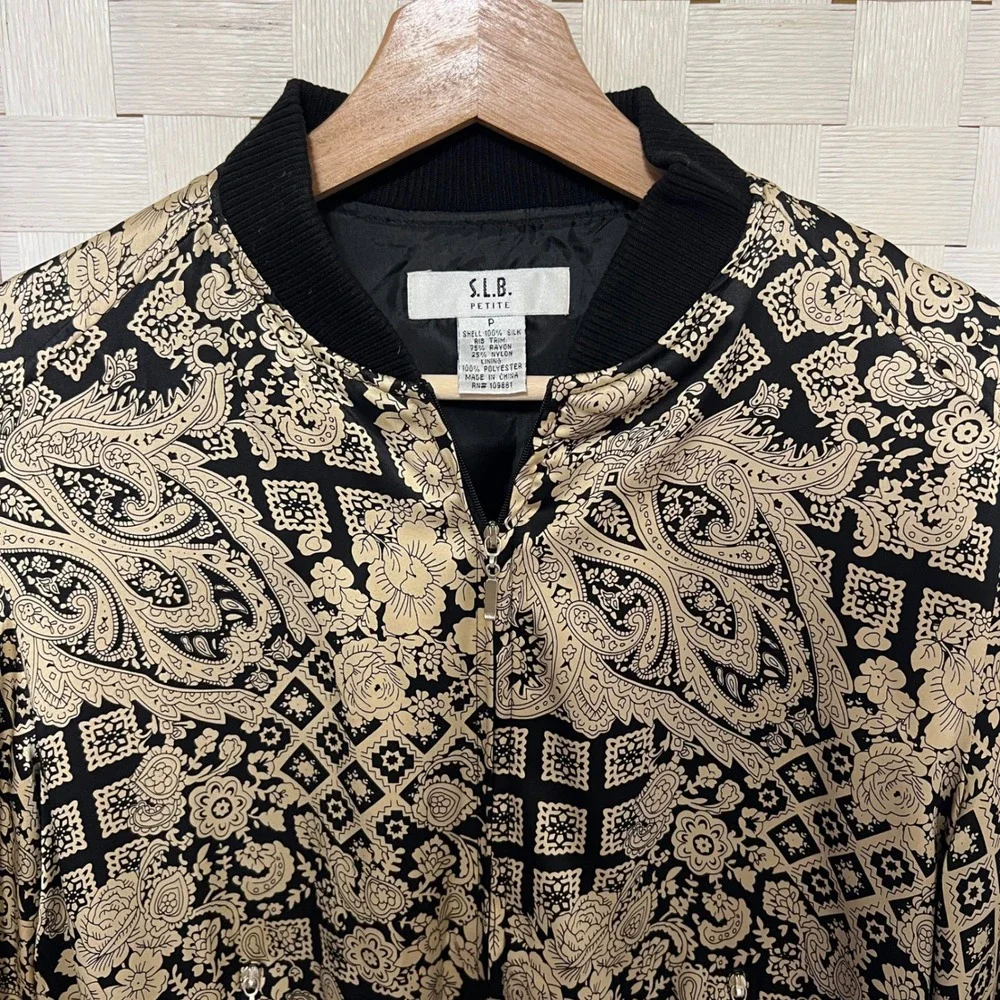 Vintage S.L.B. Petite Black Gold Paisley Silk Bomber Jacket Size‎ Petite Small